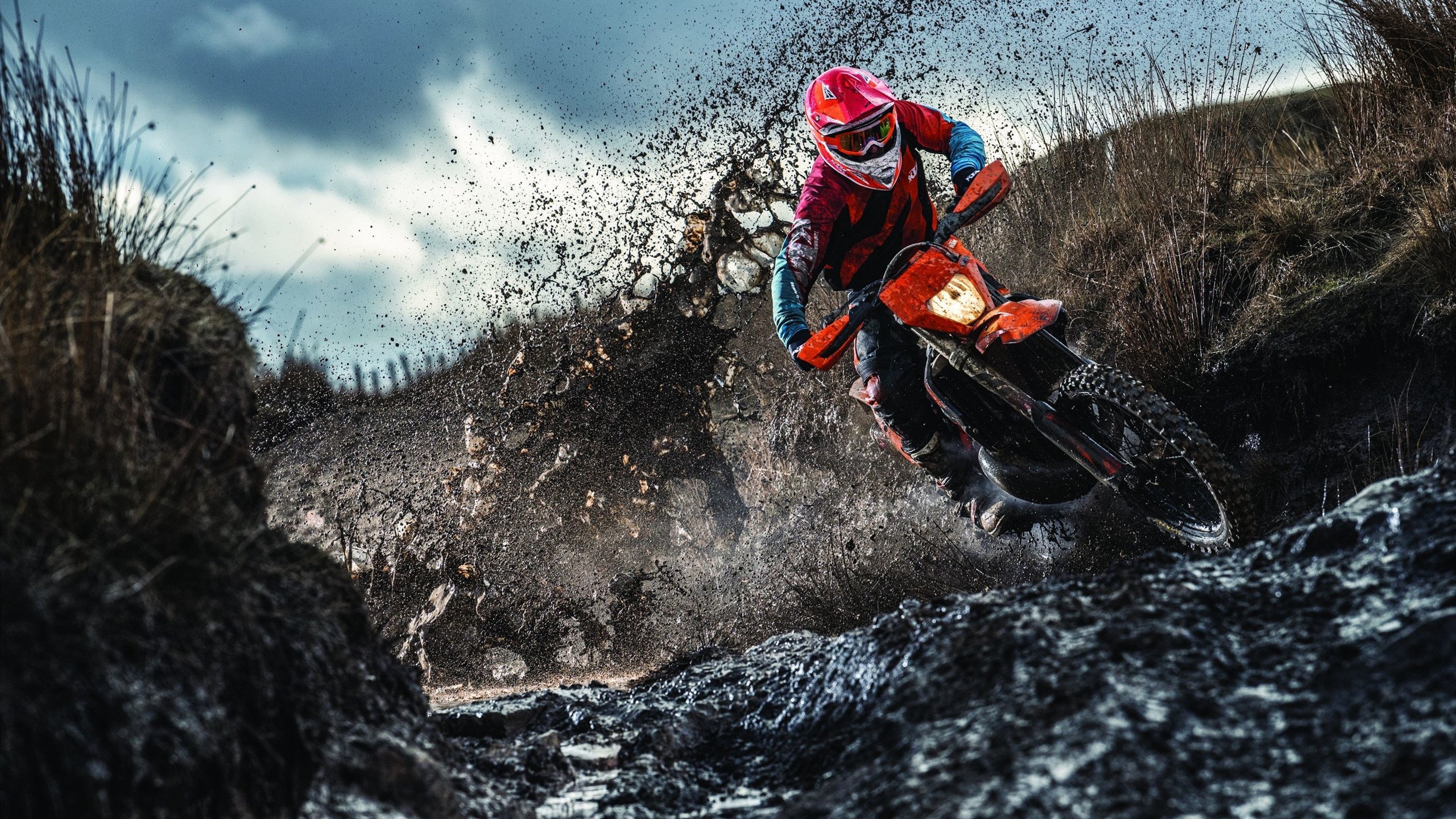 全球冰雪运动装备创新升级,助力滑雪爱好者提高技术水平,冰雪运动产品