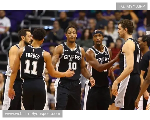 马刺队青春阵容成球队最大亮点，马刺团队篮球集锦