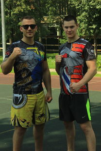 九游娱乐app-球队体能结构是否影响教练使用首发与替补分布计划，足球队拉体能